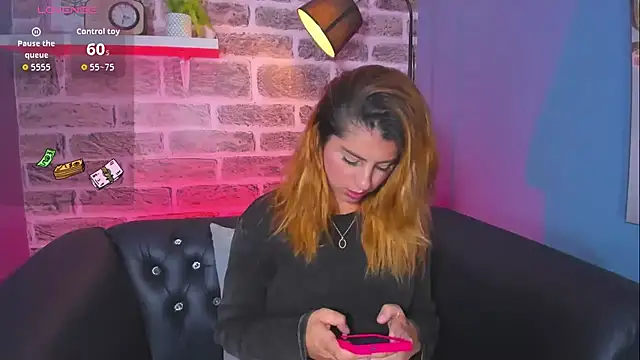 Nahiajhonson_'s cam snapshot