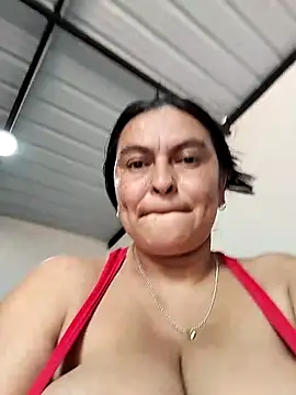 Horny-Mommy-Dirty's cam snapshot