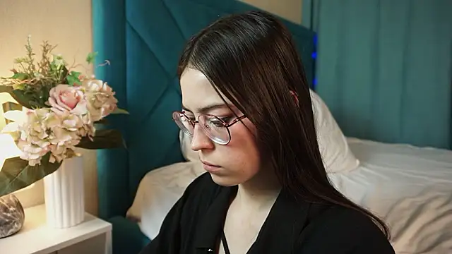 ywixos's cam snapshot