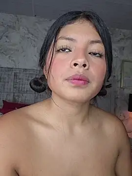 ashleythompson2025's cam snapshot