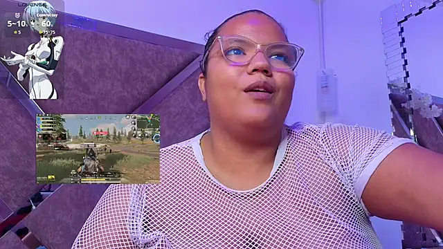 MhiaRey's cam snapshot