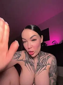 DirtyDahlia's cam snapshot