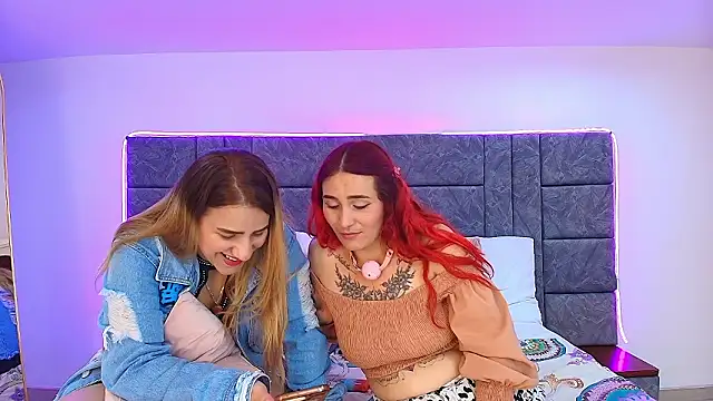 Dakota_Megan_69's cam snapshot