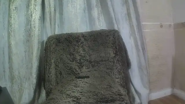 Pineapplepeaches's cam snapshot