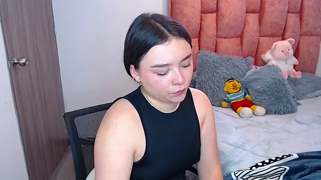 nahia__2's cam snapshot