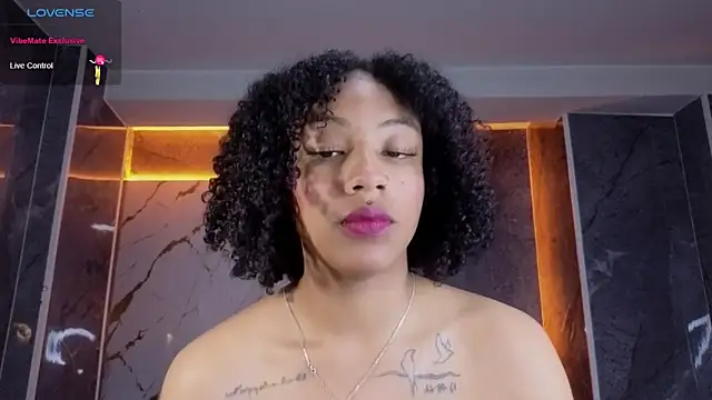 Violeth_b's cam snapshot