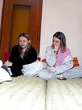 ella_maya's cam snapshot