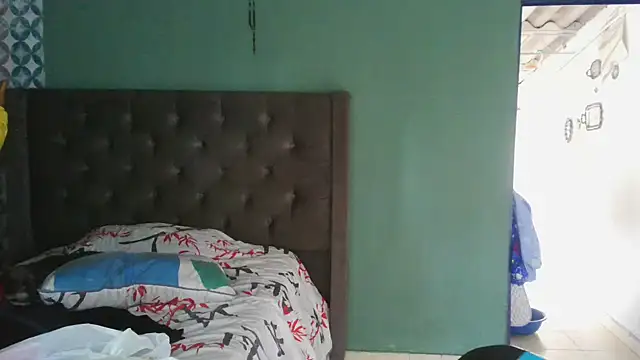 almaswan1's cam snapshot