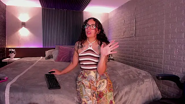 Magic_ivone's cam snapshot