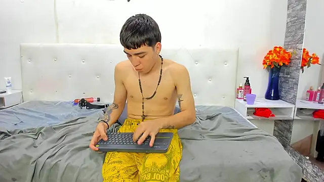 lucy_78_sweet live sex cam