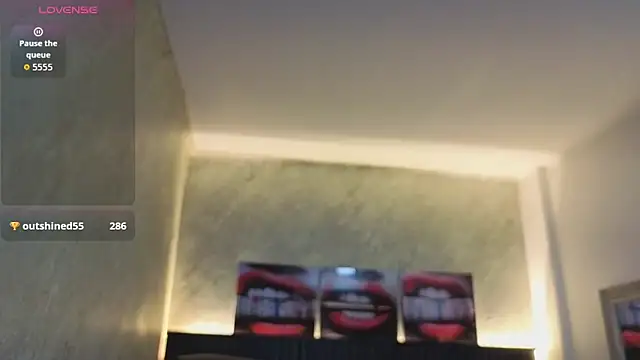 Hilarin__'s cam snapshot