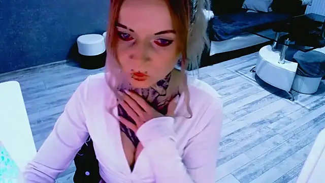 InesGold's cam snapshot