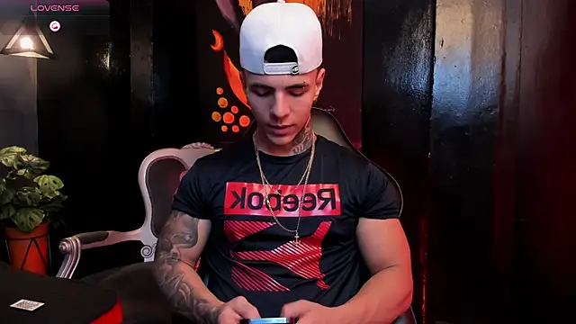 SalvatoreDmore live sex cam