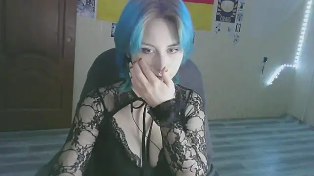 LeisaHopperstad's cam snapshot