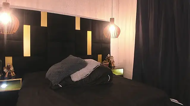 Lucio__Fox live sex cam