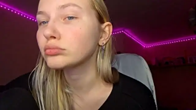 KarinRobertson's cam snapshot