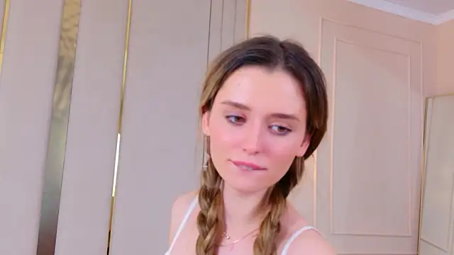 MarybethSnow live sex cam