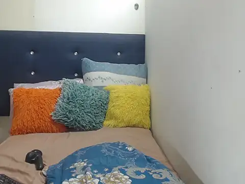 DickDivaXX's cam snapshot