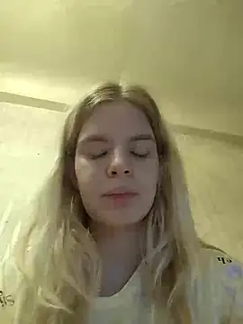 EsterSteele's cam snapshot