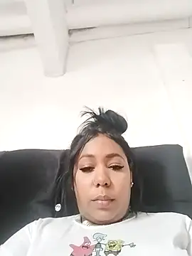 emma_purple_'s cam snapshot