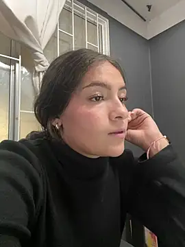 Alyha_Cortes's cam snapshot