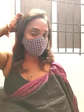 Queen-dhivya's cam snapshot