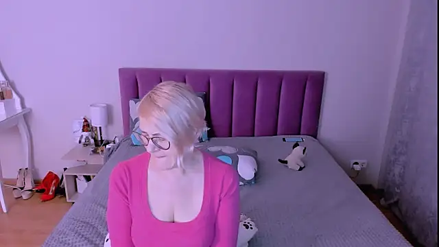 sabrinamacmarren's cam snapshot