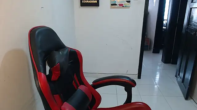 Liamiler01_'s cam snapshot