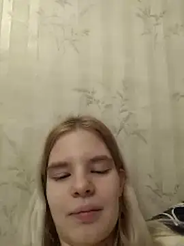 EsterSteele's cam snapshot