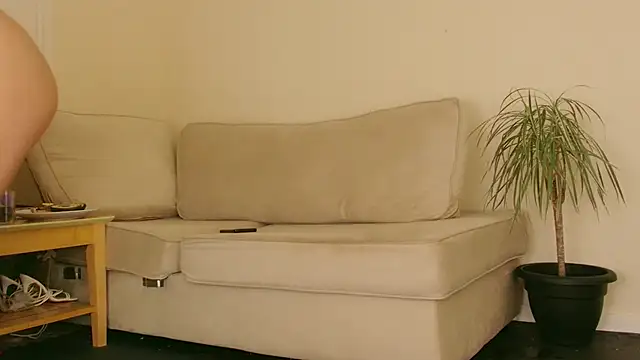 Milky_flexy_cat live sex cam