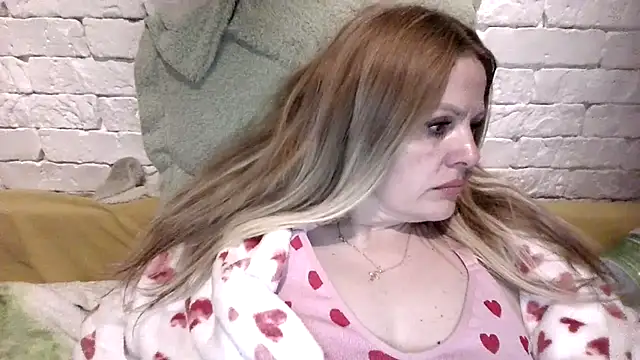 Angel_girllovemy's cam snapshot