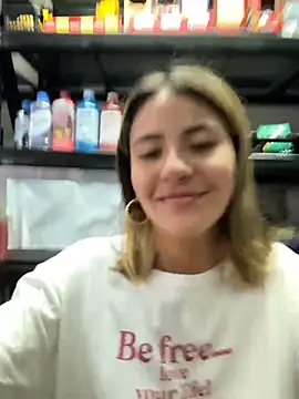 Andrea_19blonde's cam snapshot