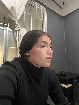 Alyha_Cortes's cam snapshot