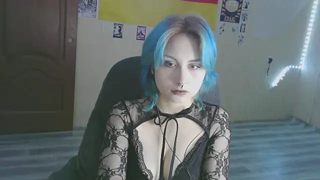 LeisaHopperstad's cam snapshot