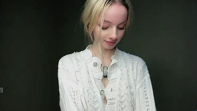 PocketDollX live sex cam