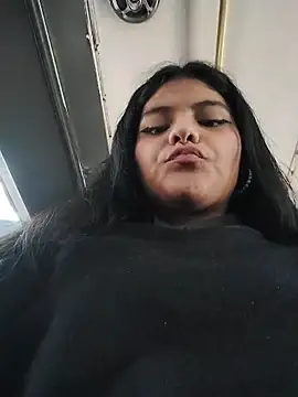 NIKIBUNNY's cam snapshot