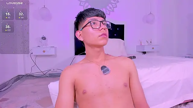 CodyTwink live sex cam