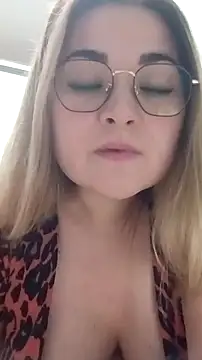 pussyCat_t live sex cam