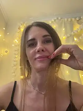 LucieMack's cam snapshot