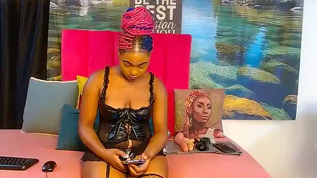 Lisa-001's cam snapshot