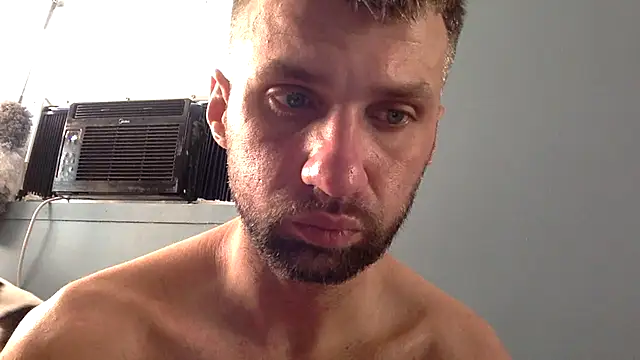 sexyhotstud12 live sex cam