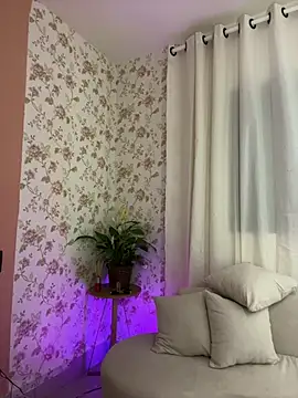 BelleLouiseVp's cam snapshot