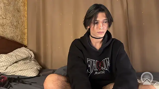 NikGive live sex cam