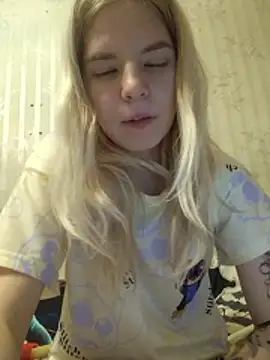 EsterSteele's cam snapshot