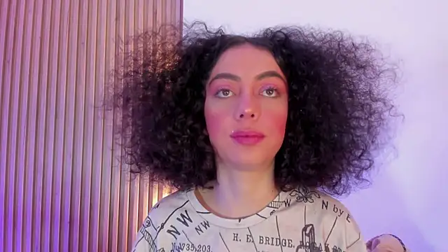 Curlyweeds1's cam snapshot