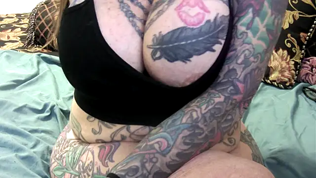 pamelagunns's cam snapshot