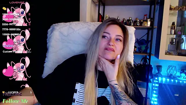 Rania_Stitch's cam snapshot