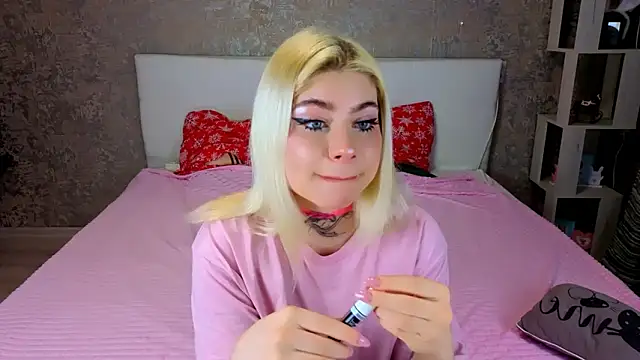 NikaRocks's cam snapshot