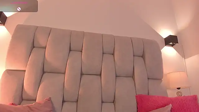 Seraphyne666 live sex cam