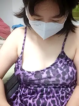 miniiceyya live sex cam